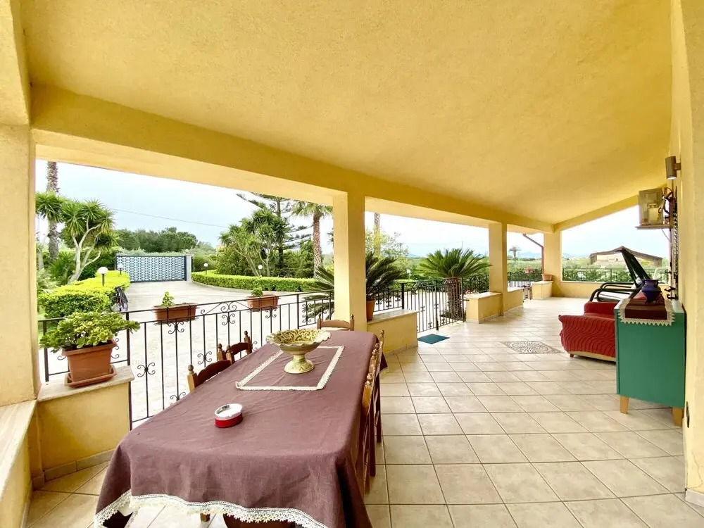 Villa Lilium With Private Pool 5 Bedrooms 10 pax 3 Bathrooms Parking