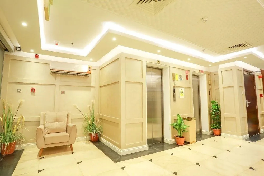 Oyyo Plaza Hotel