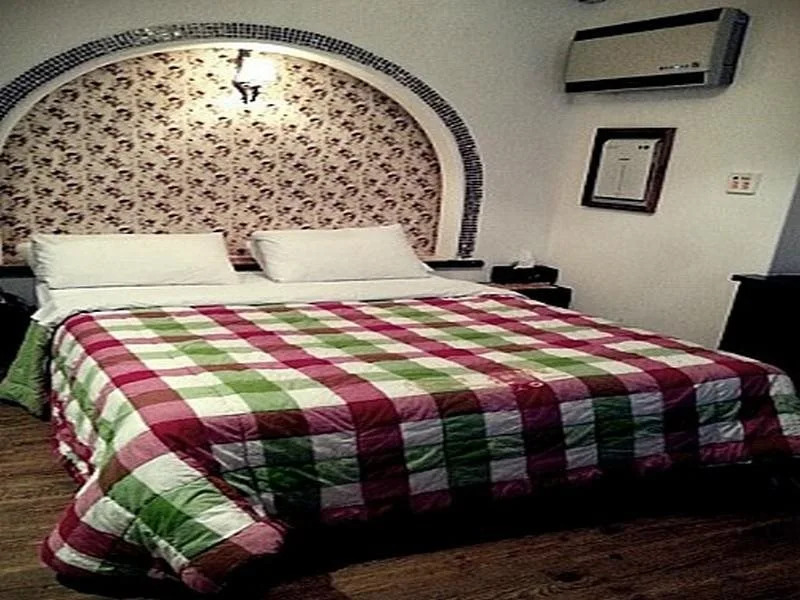 Goodstay Provence Motel