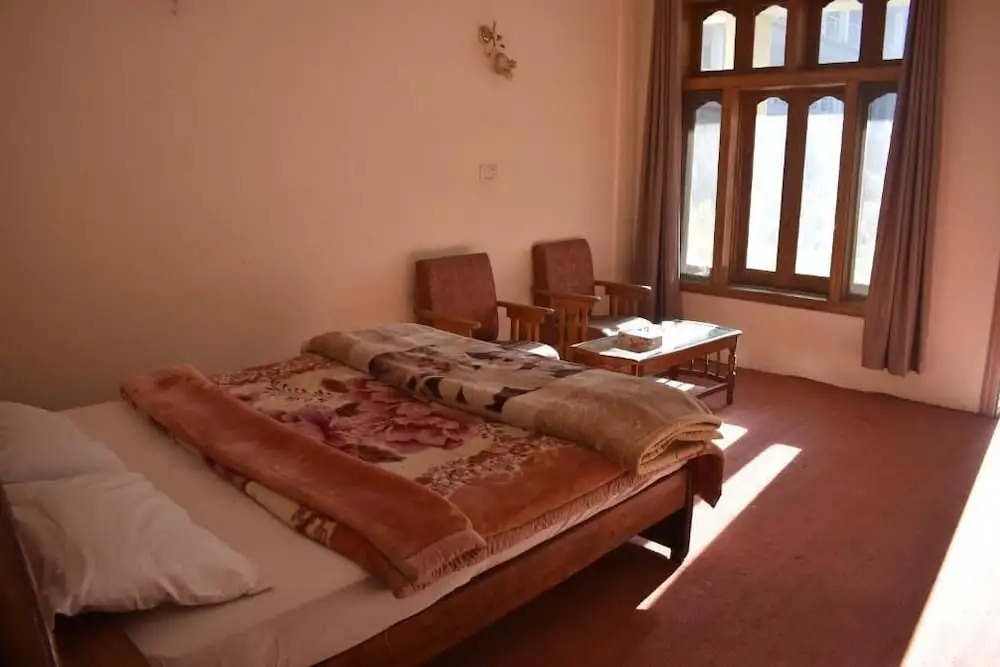 Hotel Shaheen