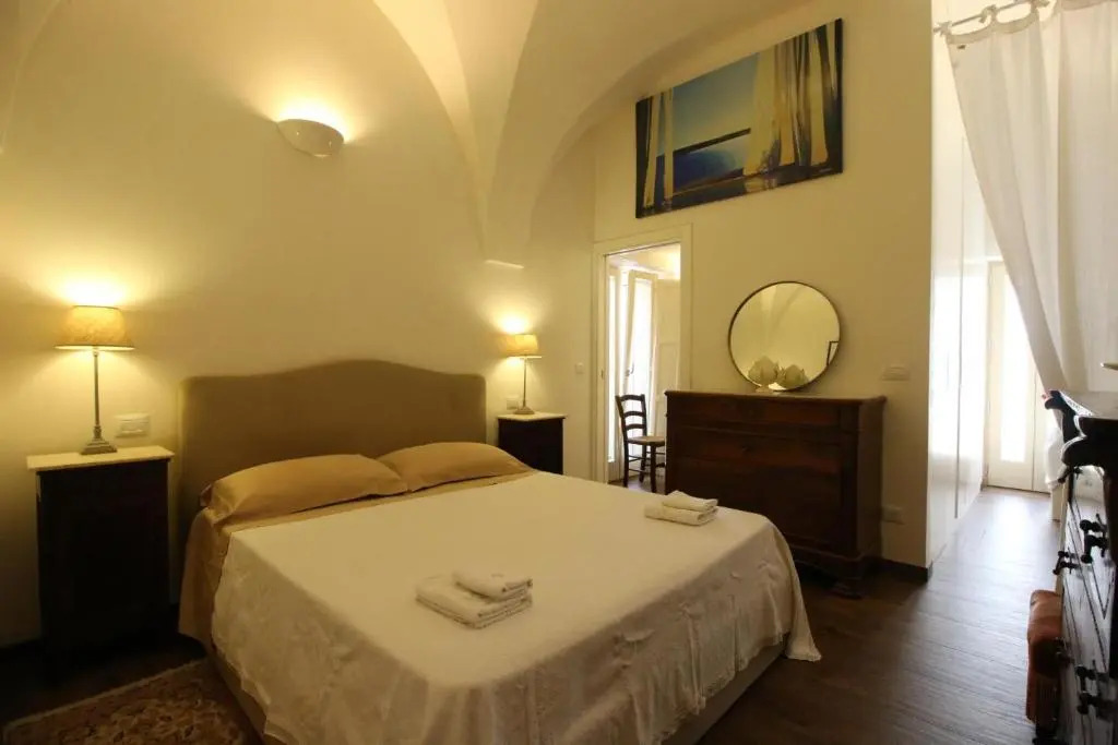 Palazzo de Amico -Typical Terrace House