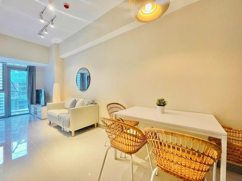 Uptown Parksuites 2