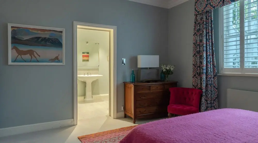 JOIVY Elegant 3-Bed Flat W/ Private Garden In Notting Hill