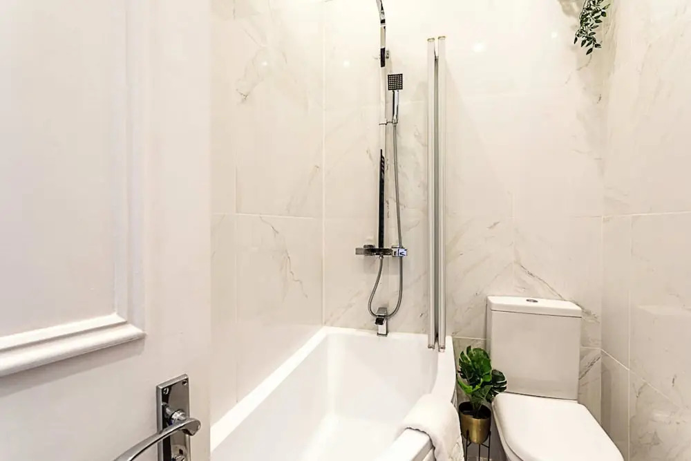 Stylish Apartment In Leafy Richmond