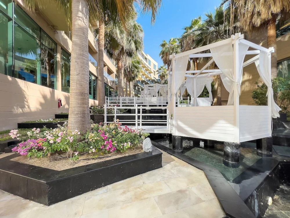 WelHome - Deluxe Apartment With Panoramic Sea Views