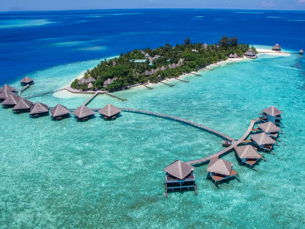 Отель Adaaran Club Rannalhi