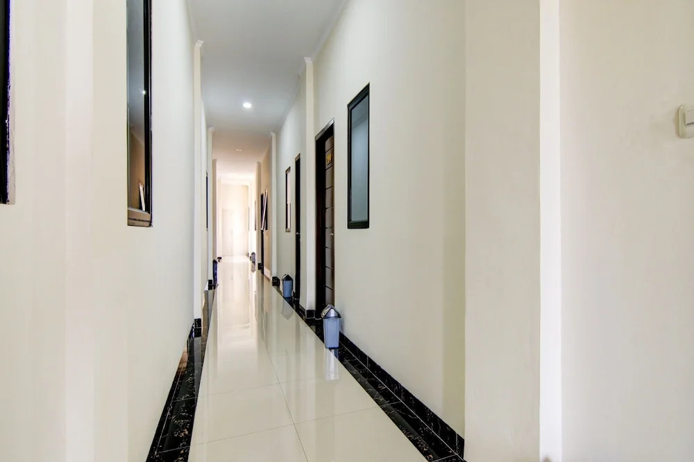 The Shine Residence by OYO Rooms