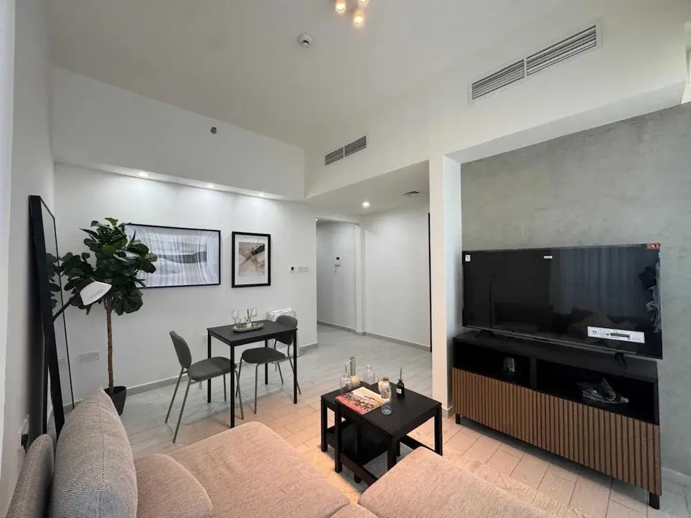 Luxury 1-bedroom fully furnished Lifeline apartment