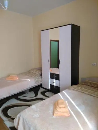 Elas Hotel
