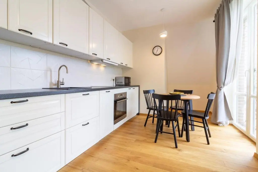 Verde Apartment, By Cohost