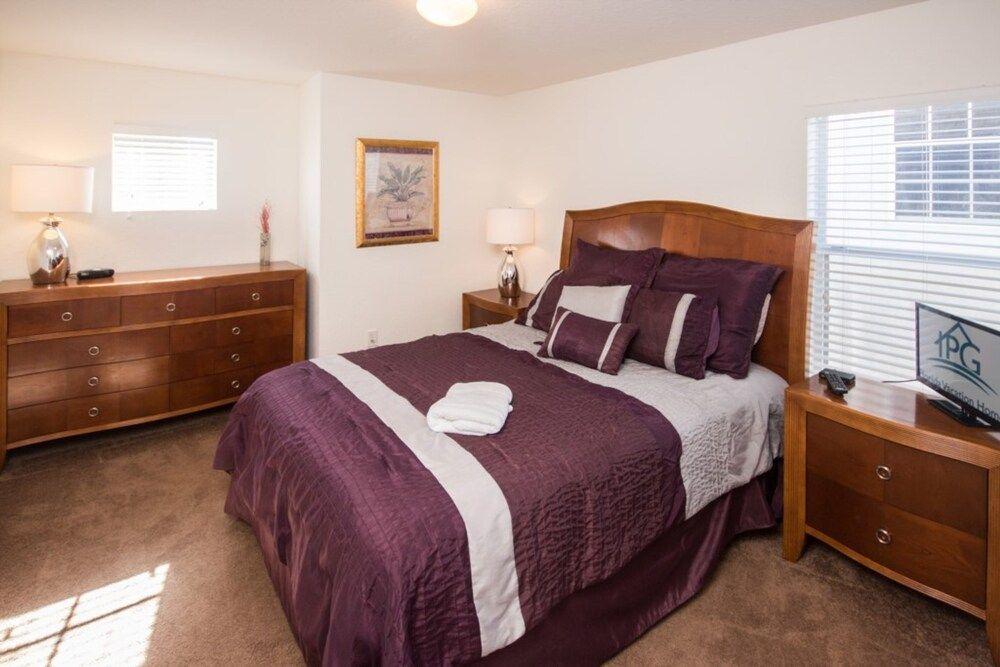 Windsor Hills 7788