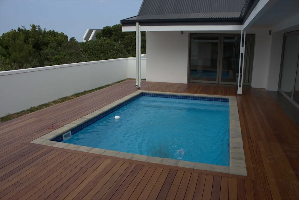 23 St Georges Way St Francis Links