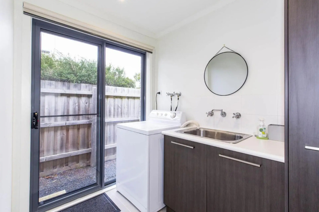 Surfside Getaway in Picturesque Inverloch