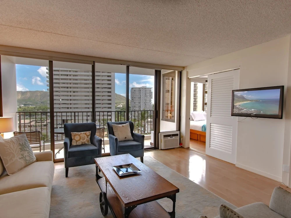 Tower 1 Suite 1013 - Qp 1 Bedroom Condo
