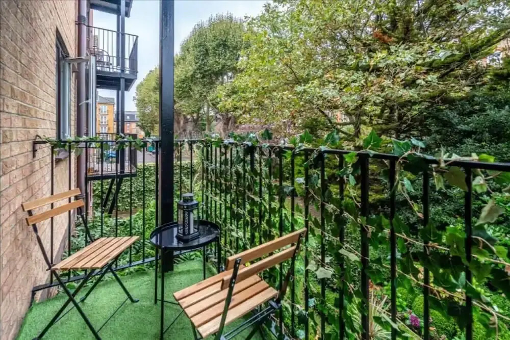 Central London Cosy Apartment With Parking