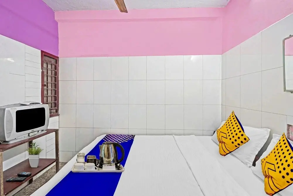 Kumarans Inn by OYO Rooms