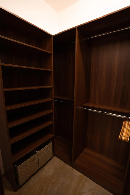 Black Field Apartment