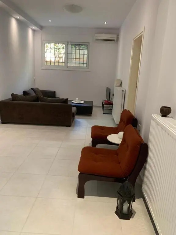 Anna's House