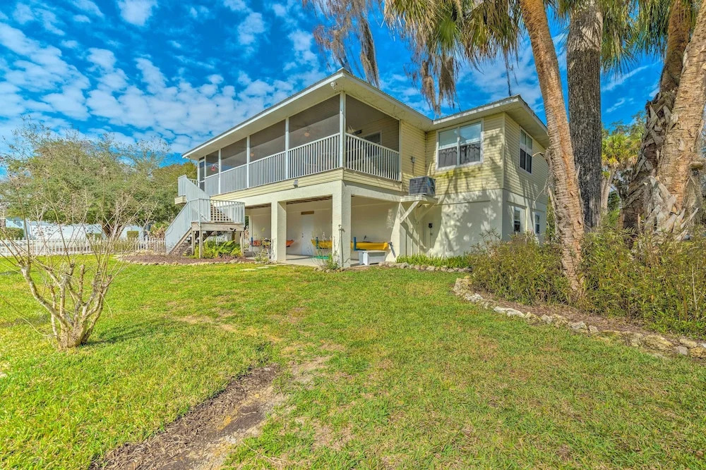 Withlacoochee River House w/ Dock + Kayaks!