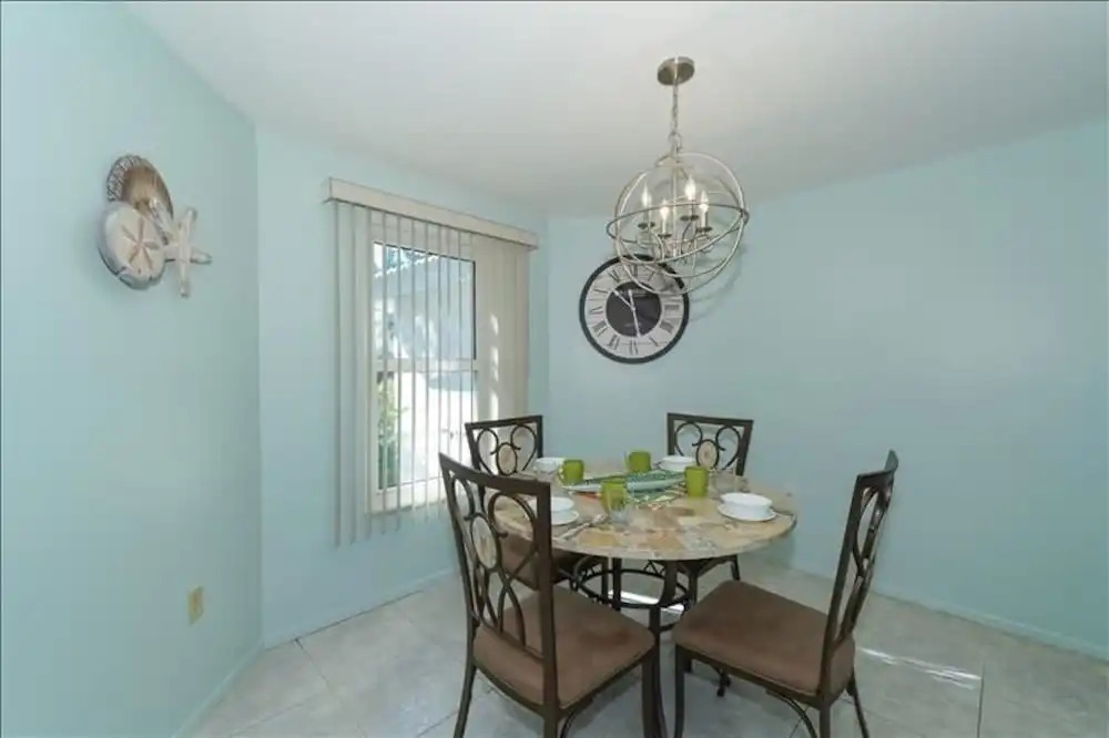 Beach N Lake - 3 Br Home