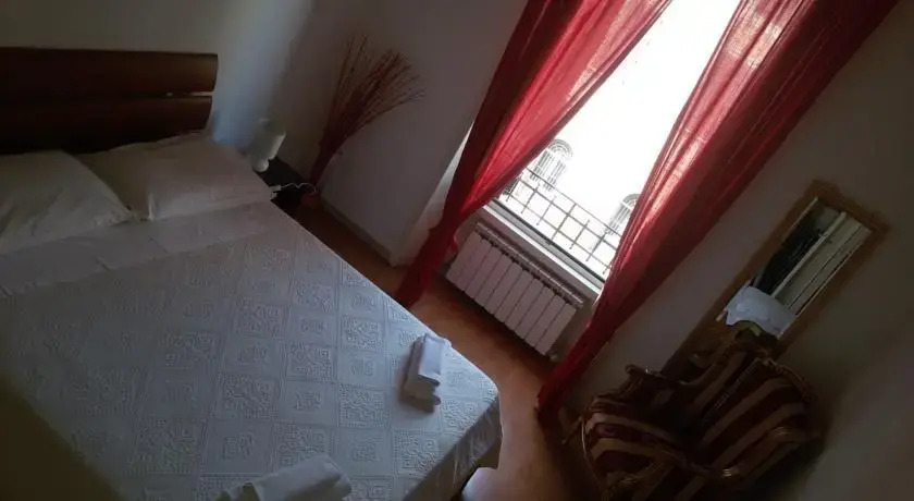 Romina House