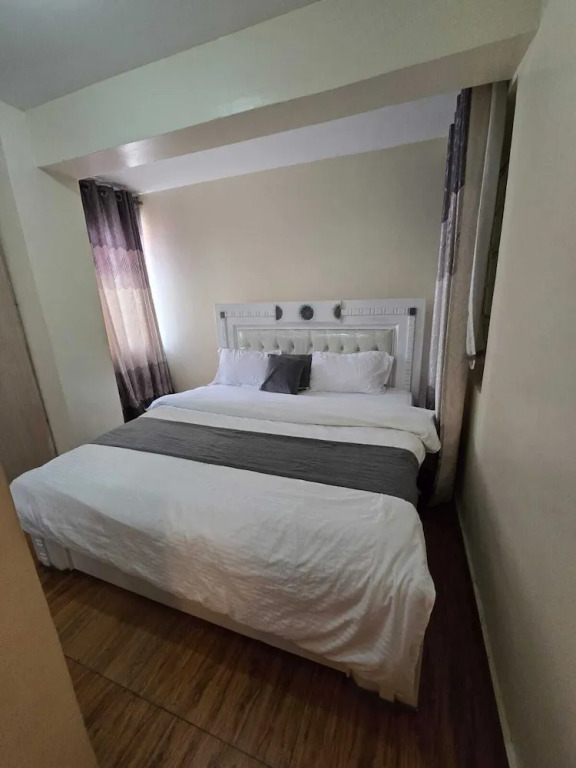 Lux Suites Astrol Apartments Garden City