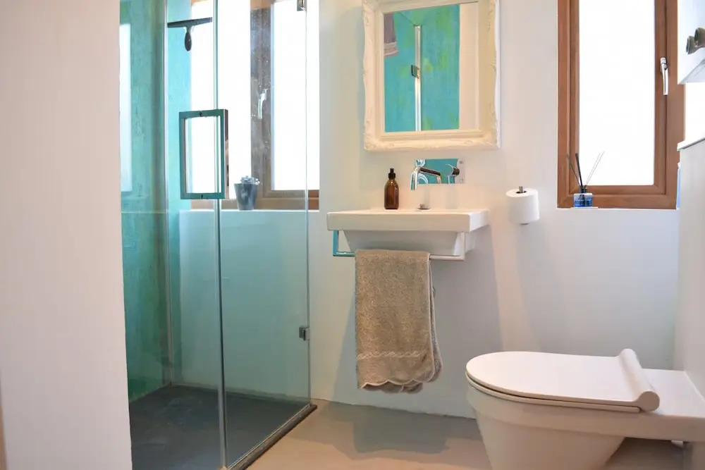 3 Bedroom Mews House in West London