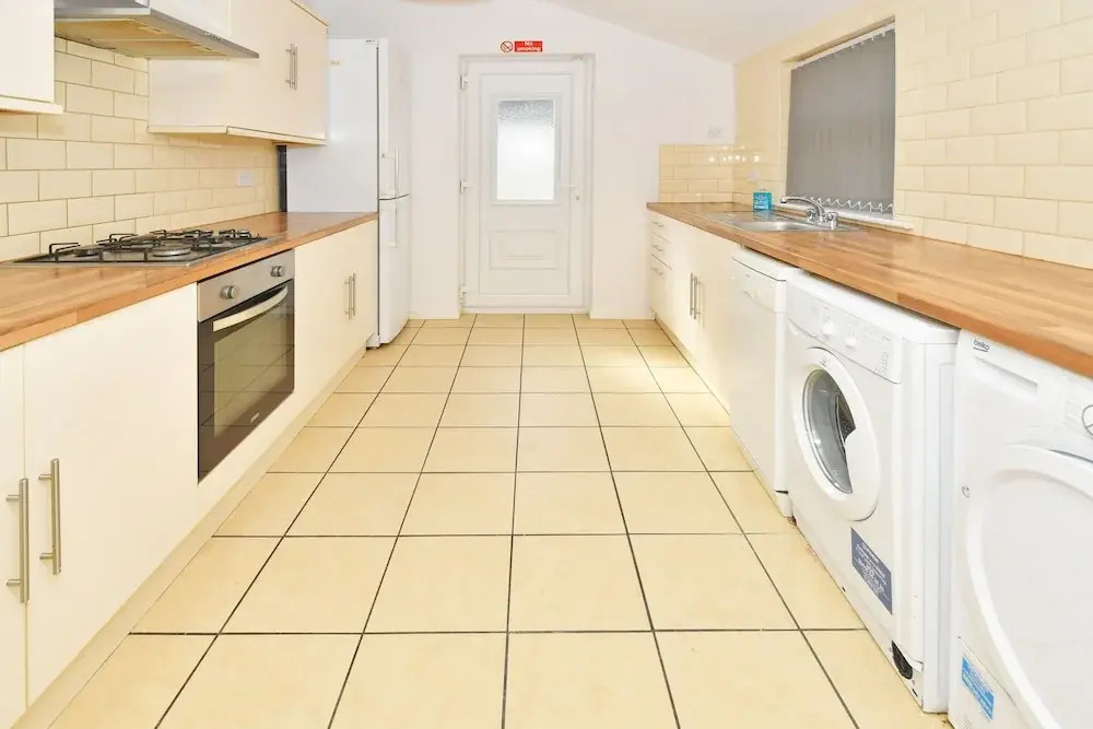 Townhouse @ 115 Walthall Street Crewe