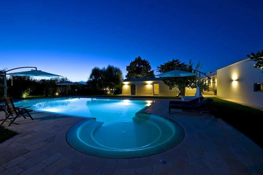 Masseria Il Mandorlo Fiorito con piscina