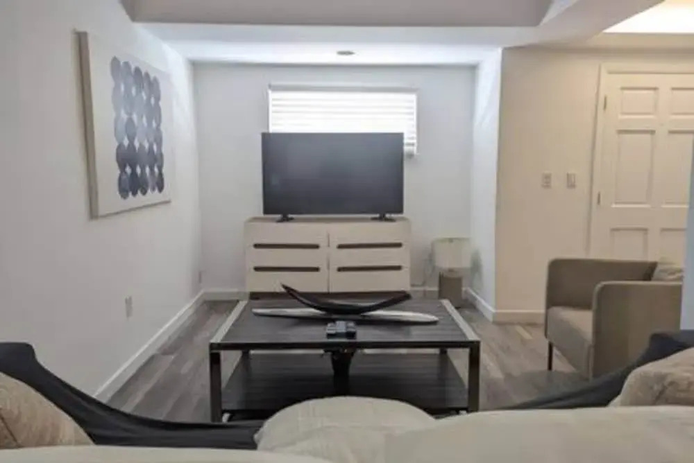 Pool Parking 2 Bedroom Retreat Sleeps 5