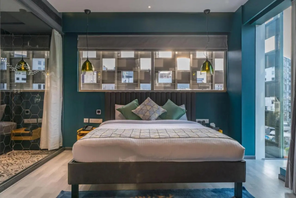 Hotel B plus L