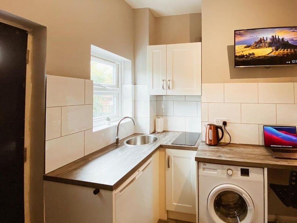 Limpenny Studio Apartment