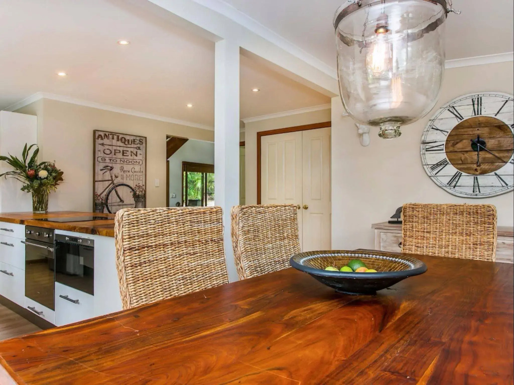 Bottlebrush Cottage