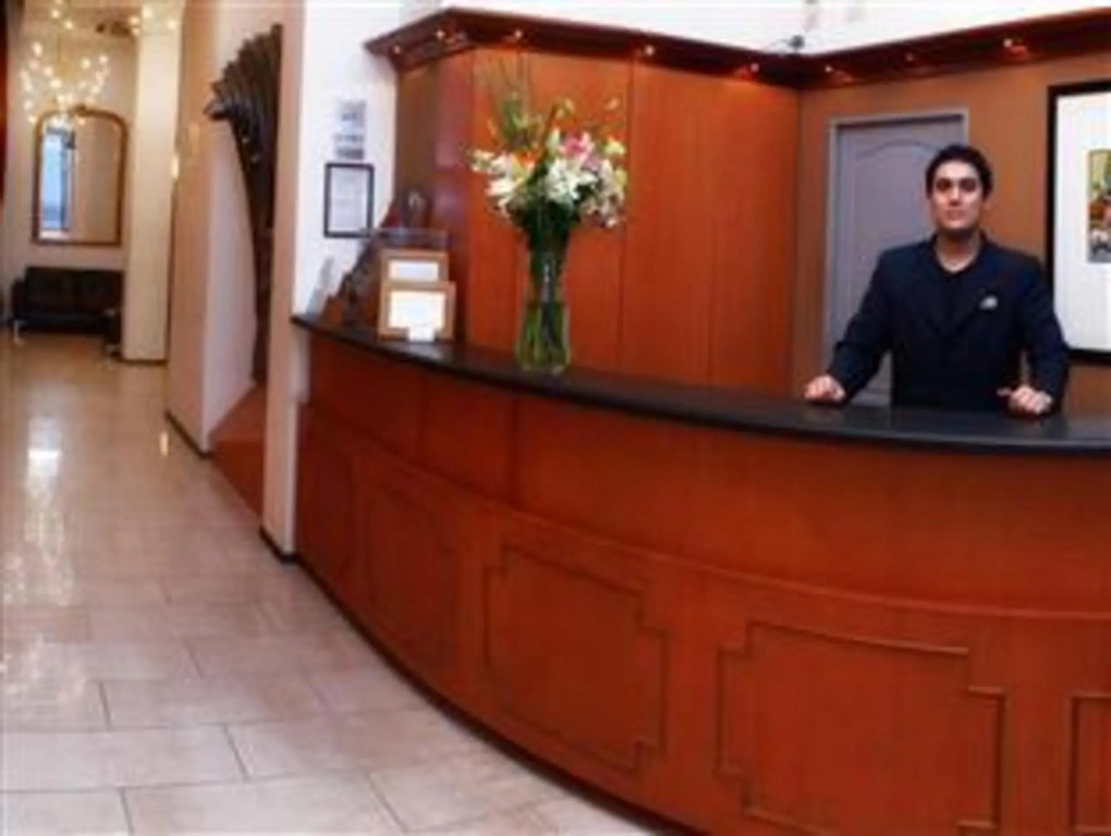 Hotel UTHGRA de las Luces