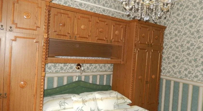 Henrietta Apartmanház