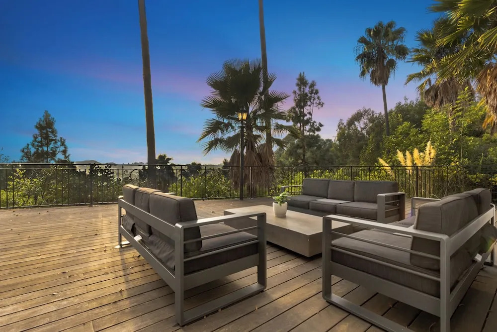 Spanish Villa - Stunning Coldwater Canyon Villa With Pool and Views