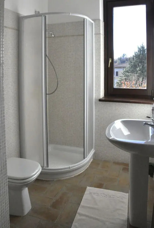 B&B Home Larina