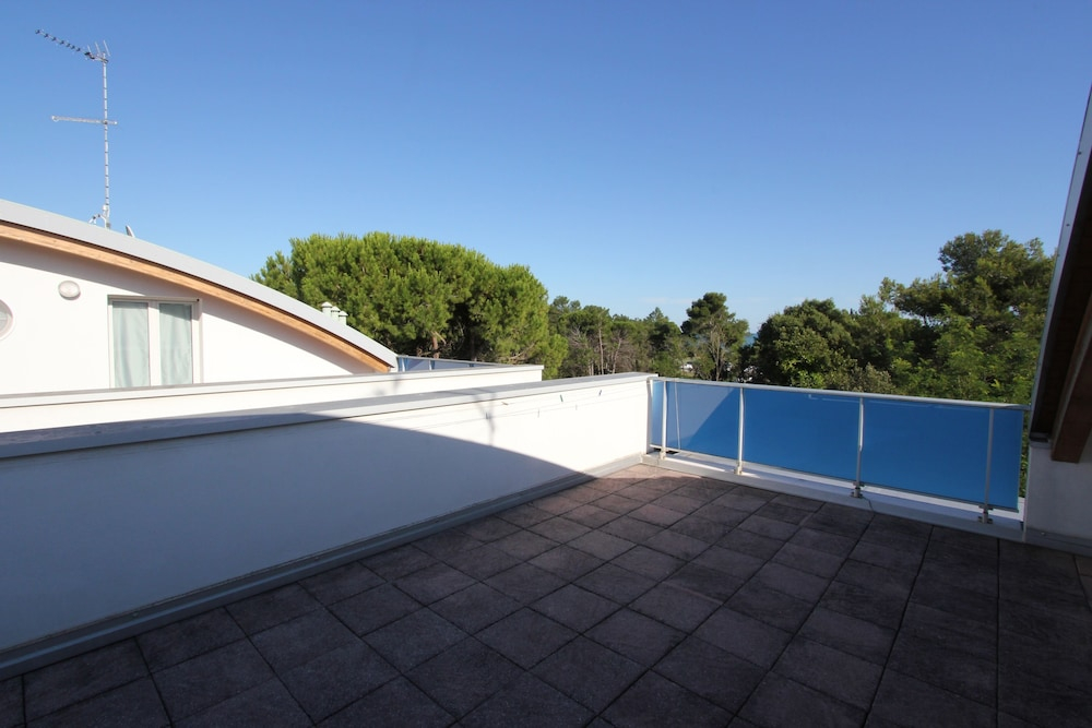 Duplex 100mt From the Beach
