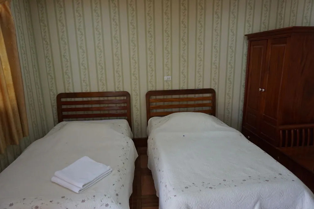 Phonepaseud Hotel