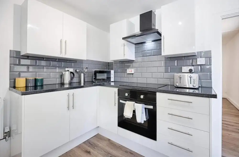 4 Bed Executive Style House - Near City Centre