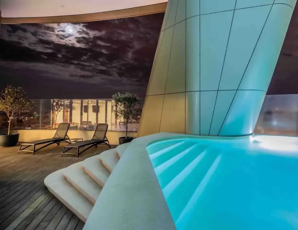 A Spectacular Suite Apartment on a new High Rise