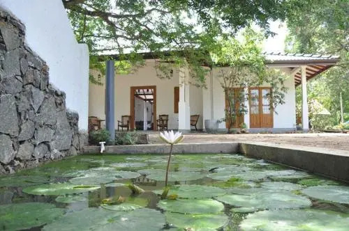 Tissakumbura Villa