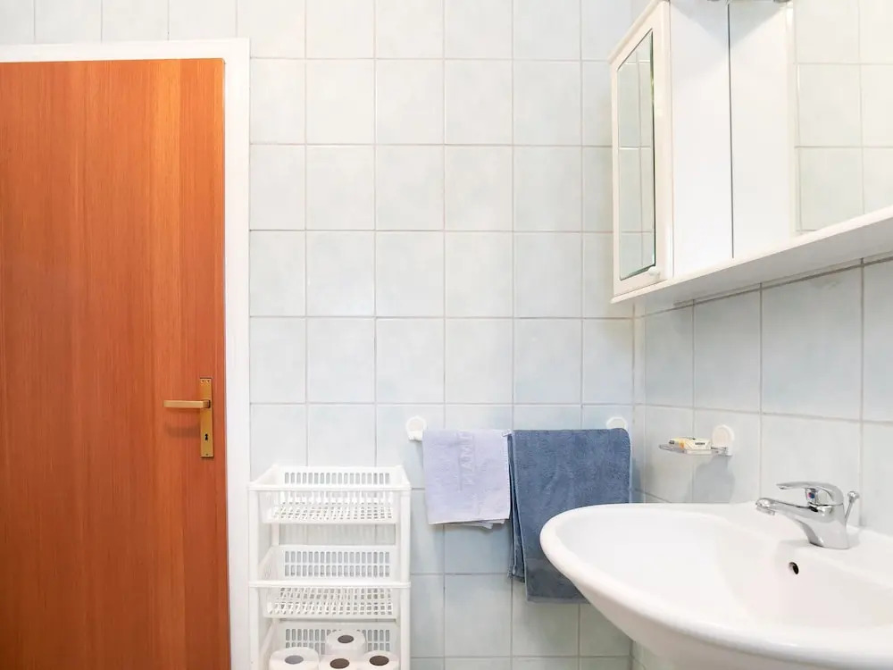 Lovely Apartment in Krneza Near Seabeach