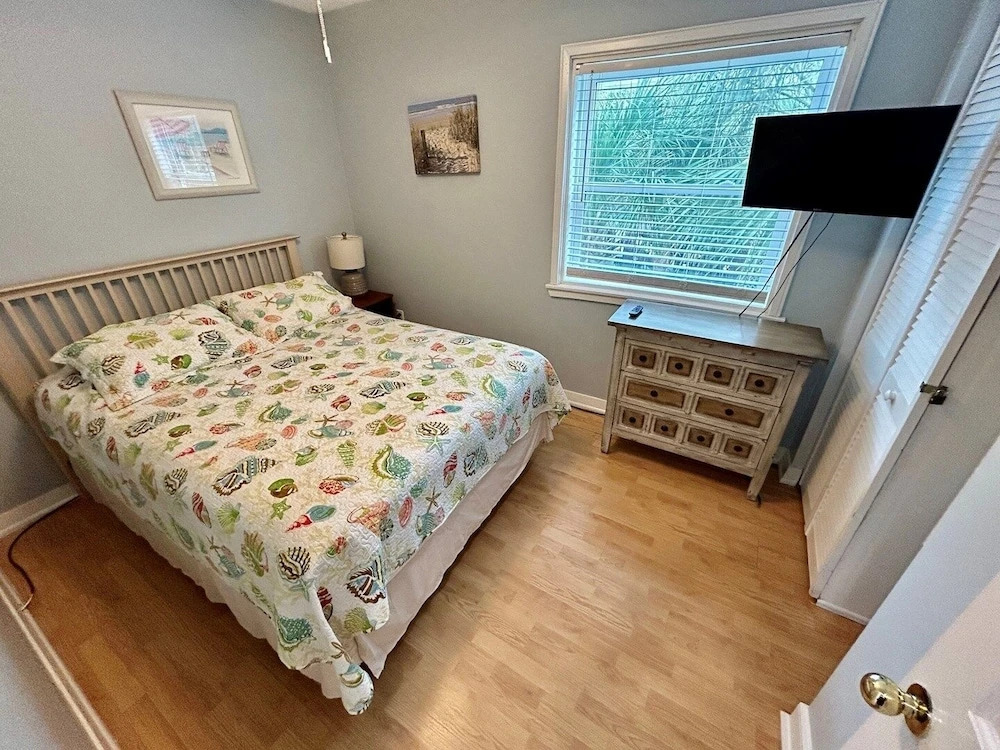 Boston Commons 102 3 Bedroom Condo by RedAwning