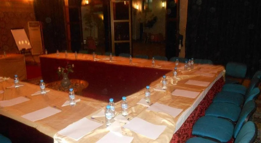 Hotel Babel