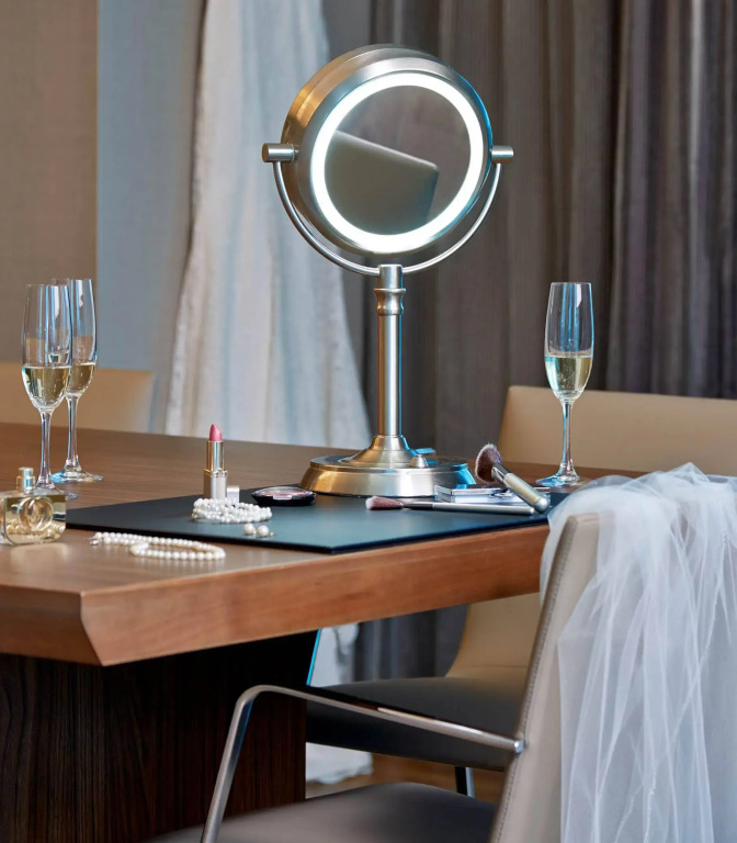 AC Hotel by Marriott Atlanta Buckhead at Phipps Plaza