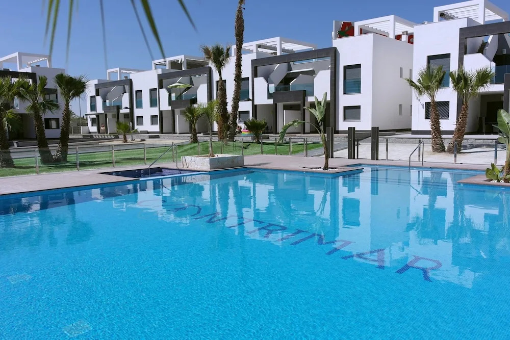 Oasis Beach IX - Amelie