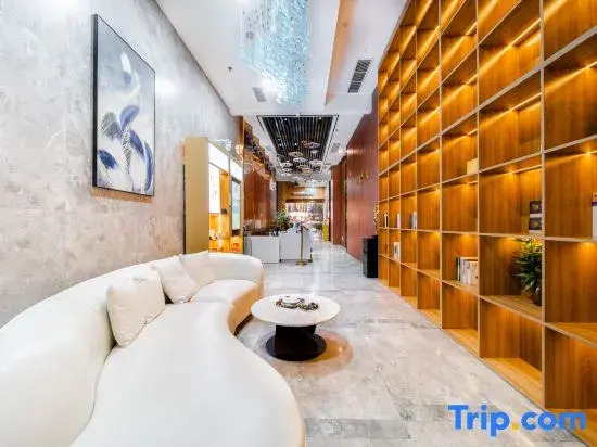 Yizhou Ruijin Hotel (Guanshanhu Park, Guanshanxi Road Subway Station Store)