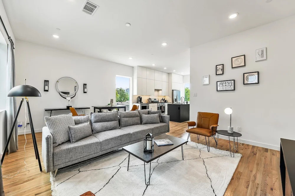 JURNY - Bishop Arts District - 2 Bedroom Apartments