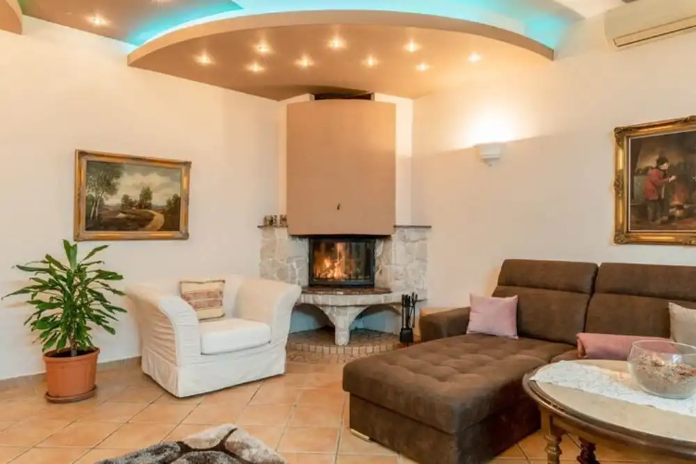 Villa in Ripenda Kras with Pool and Sauna